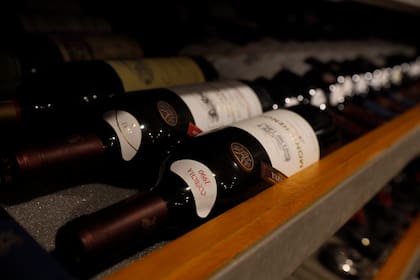 Vinos guardados acostados, como se aconseja