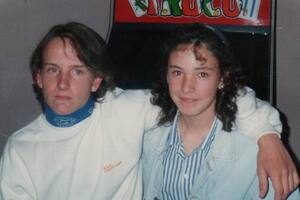 Vio su foto en una vidriera y se enamoró