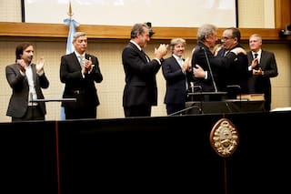Acercamientos impensados, el mensaje encriptado del kirchnerismo y el tribunal de Cristina como objetivo