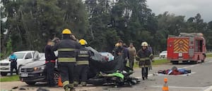 Chocaron un auto y una moto en la ruta 2: murieron dos hombres