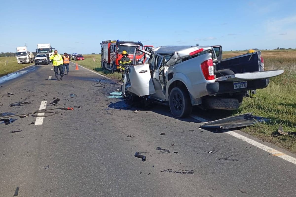 Violento choque frontal entre un camión y una 4x4 en la ruta 5: murió un hombre de 57 años oriundo de Pehuajó.