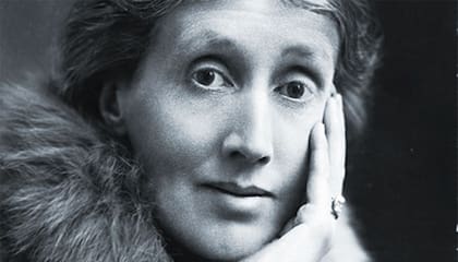Virginia Woolf fue una de las primeras escritoras feministas en hablar de las desigualdades entre hombres y mujeres