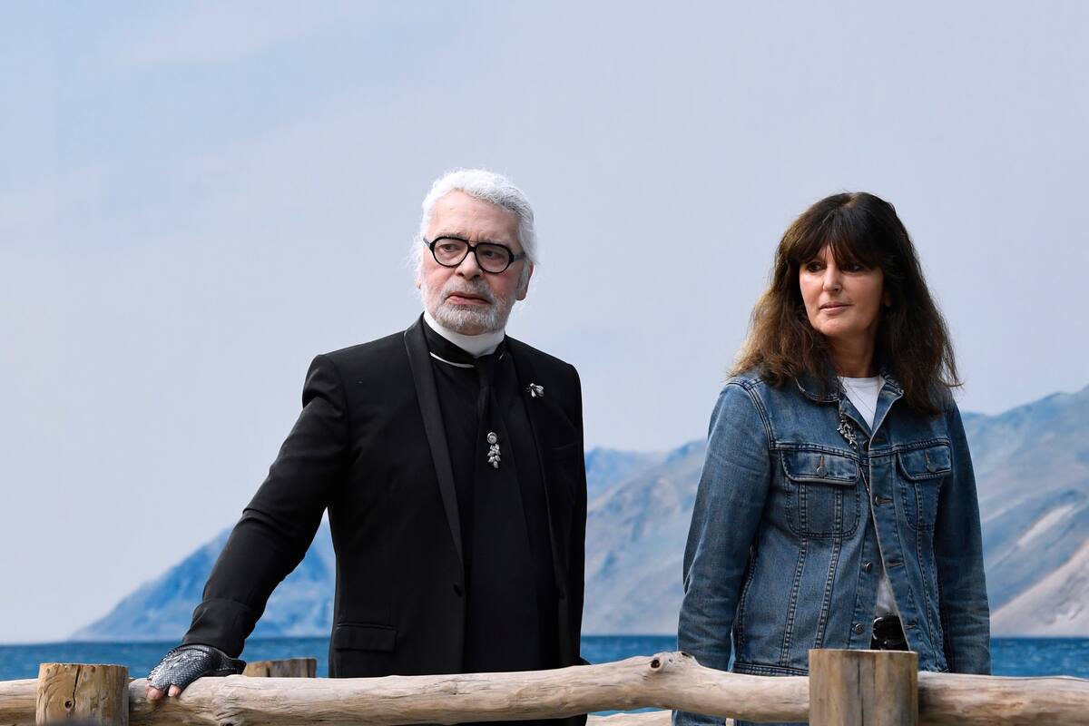 Virginie Viard quien fue la mano derecha de modisto alemán por treinta años, asume su rol en la dirección artística de Chanel