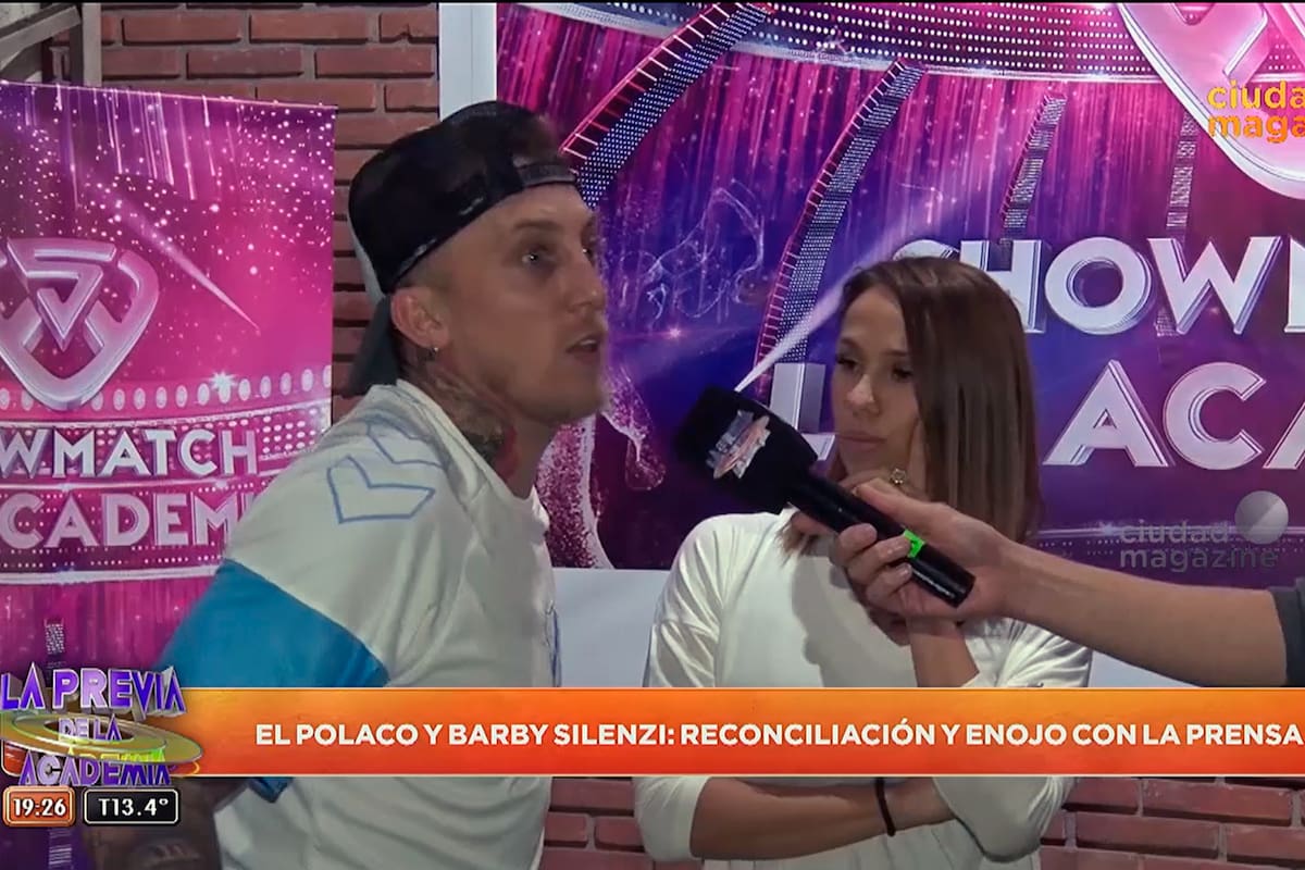 Visiblemente molesto con preguntas relacionadas a su relación de pareja con Barby Silenzi, el cantante reaccionó de manera violenta