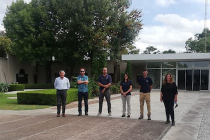 Gerardo Bartolomé, CEO y presidente del Directorio de GDM; Marcos Quiroga, director de Investigación; Ezequiel Pozzo, gerente de Investigación para Latam (Argentina, Uruguay, Paraguay, Bolivia y Brasil); Ivana Sabjlic, coordinadora de Nursery y Sanidad para LAS; Marcos Franco, gerente de Nursery y Sanidad para LAS y Soledad Echagüe, gerenta global de Comunicaciones