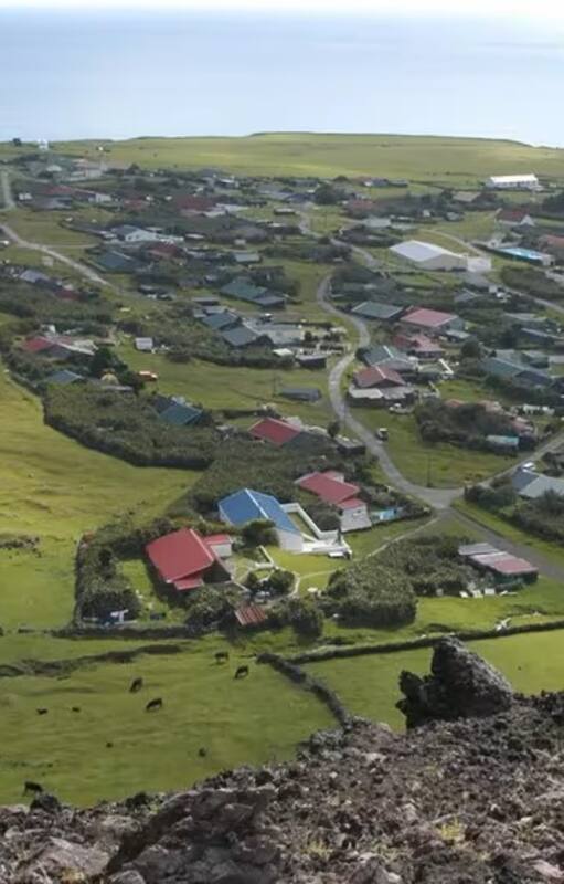 Vista aérea de Edimburgo de los Siete Mares, la capital de Tristán Da Cunha