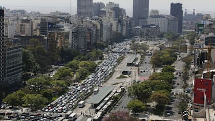 “Deberá multiplicarse la valuación fiscal homogénea de los inmuebles en CABA nada menos que por 36,366 (4 x 9,0915) para determinar la valuación fiscal a los fines del impuesto sobre los bienes personales”, resume Domínguez
