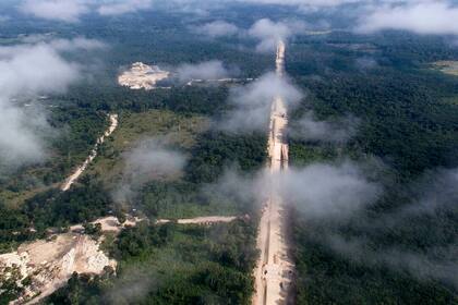Vista aérea de la construcción del Tren Maya en Escarcega, estado de Campeche, México, el 29 de noviembre de 2021