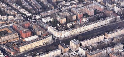 Vista aérea de la manzana donde se ubica la mansión en la que vivió Freddie Mercury