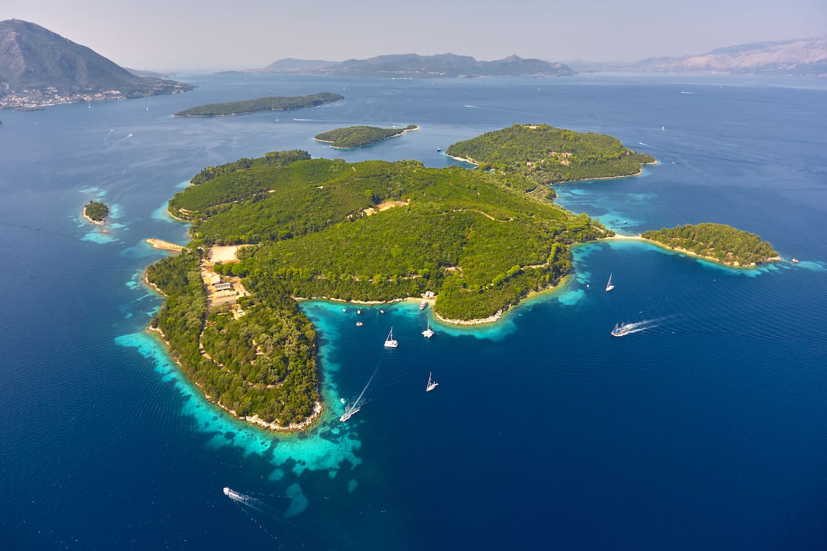 Vista aérea de Skorpios, la mítica isla de Aristóteles Onassis, donde se casó con Jacqueline Kennedy.