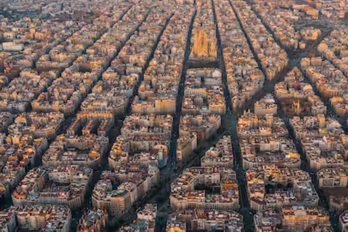 Vista aérea del barrio del Eixample de Barcelona, una ciudad "resiliente"