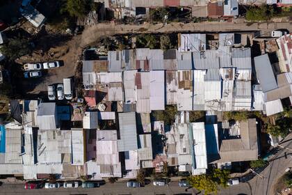 Vista aérea del sector Cerro 18, al este de Santiago, el 22 de mayo de 2020, durante la pandemia de coronavirus