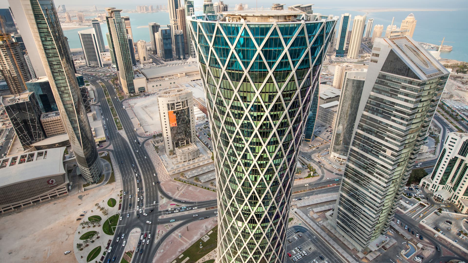 Con el foco puesto en el Mundial, la capital qatarí destinó faraónicas inversiones a la construcción de rascacielos.