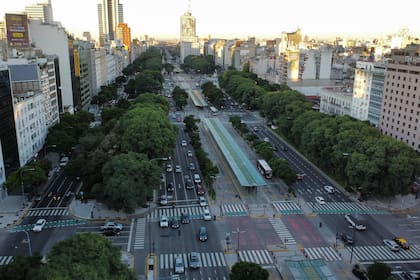 Vista de la avenida 9 de Julio a las 8 de la mañana, hora pico de tránsito