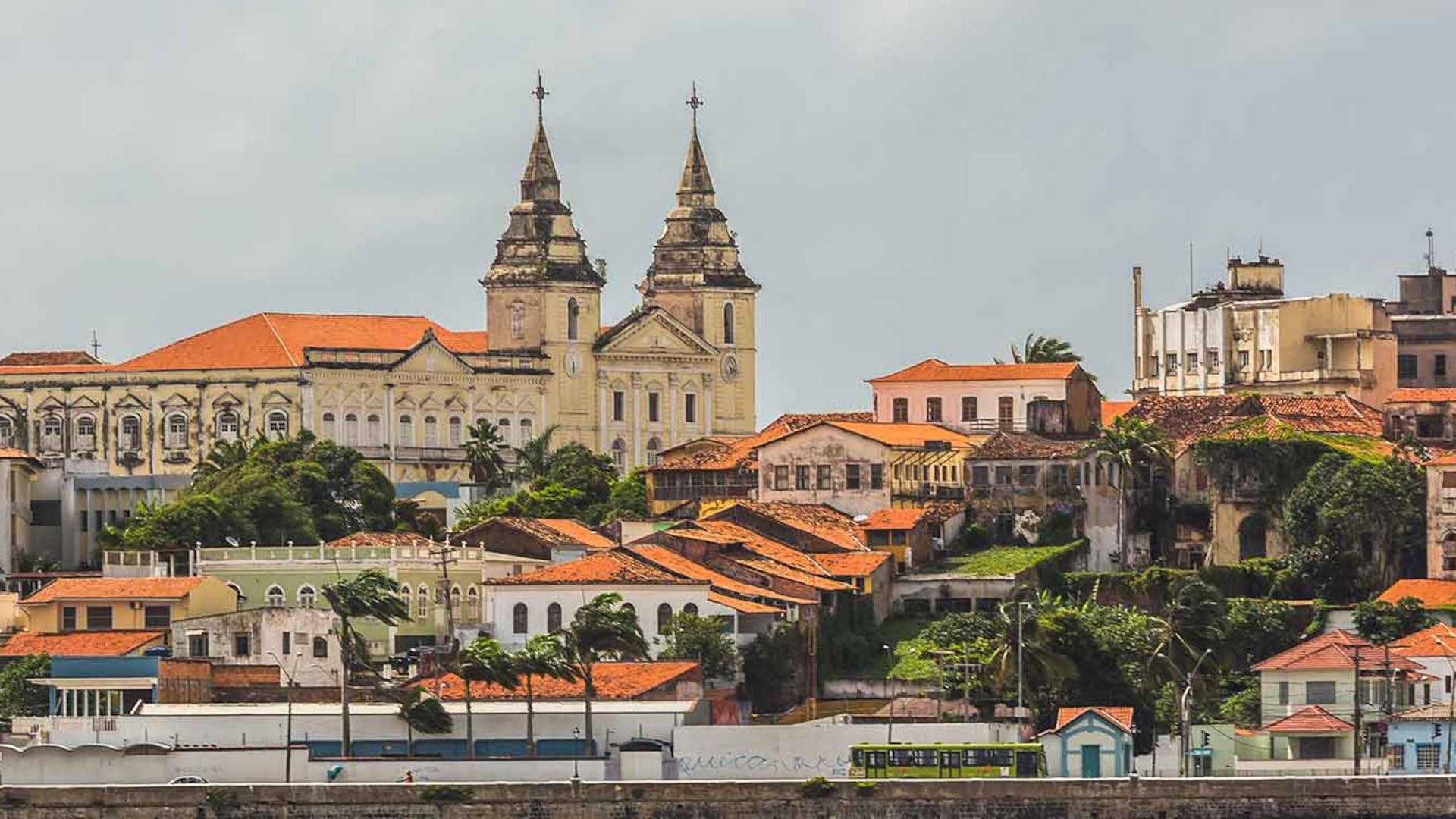 Vista de la ciudad de São Luís desde la costa.