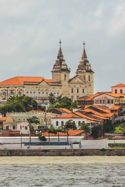 Vista de la ciudad de São Luís desde la costa.