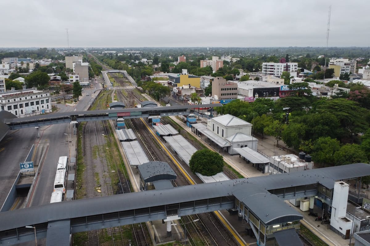 Vista de la estación de trenes de Moreno sin actividad