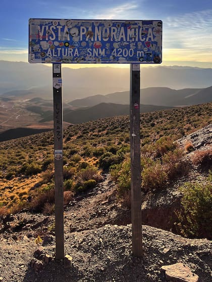 Vista de la puna, camino al Hornocal