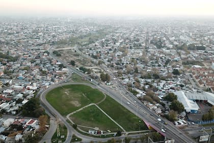 Villa Itatí y Villa Azul se encuentran separados por el Acceso Sudeste