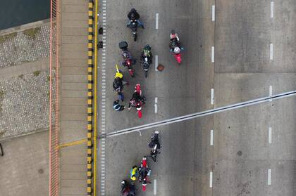 Vista de los controles en el Puente Pueyrredón