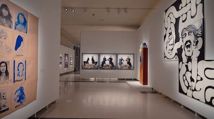 Vista de sala de "Latinoamericano", la muestra que presentó en Qatar obras del Malba y de Eduardo Costantini