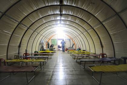 Vista de una carpa hospitalaria de la organización "Angeles contra el Covid", en Santa Cruz, Bolivia, el 13 de julio de 2020