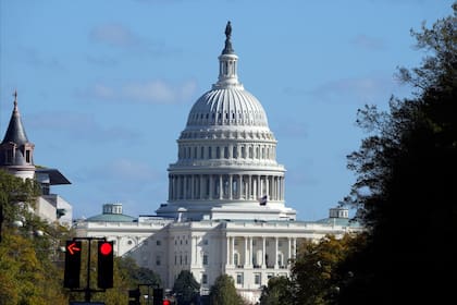 Vista del Capitolio de Estados Unidos desde Pennsylvania Avenue en Washington, el día de las elecciones, el martes 5 de noviembre de 2024. (Foto AP/Jon Elswick)