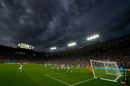 Vista del estadio Lambeau Field durante el primer tiempo del amistoso entre Manchester City y Bayern Múnich, el sábado 23 de julio de 2022, en Green Bay, Wisconsin. (AP Foto/Morry Gash)