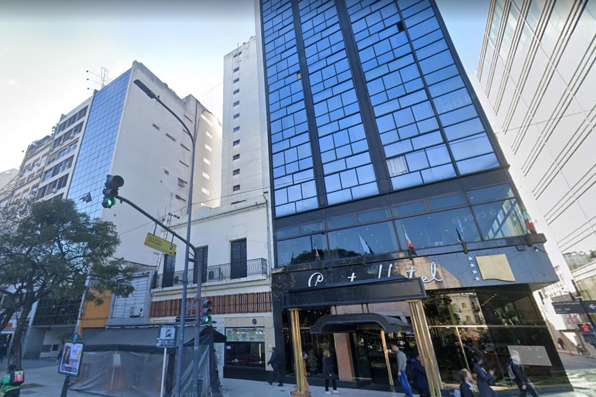Vista del Hotel Conte, desde donde cayó una mujer del piso 12