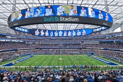 Vista del interior del SoFi Stadium, momentos antes de que los Rams de Los Ángeles, recibieran a los Buccaneers de Tampa Bay el domingo 26 de septiembre de 2021. (Imagen de archivo: AP Foto/Kyusung Gong)