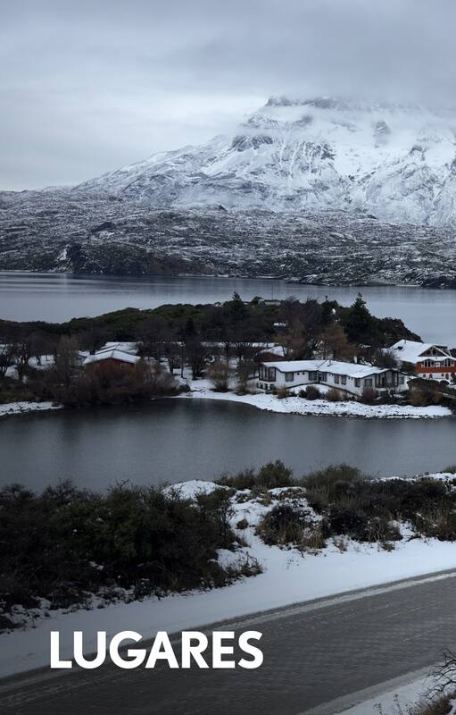 Vista del lago Pehoé y la hostería que lleva su nombre
