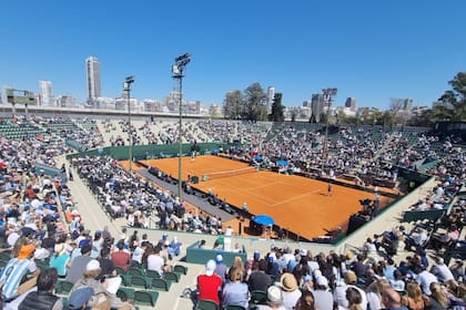 vista del lawn tennis , con publico ; copa davis