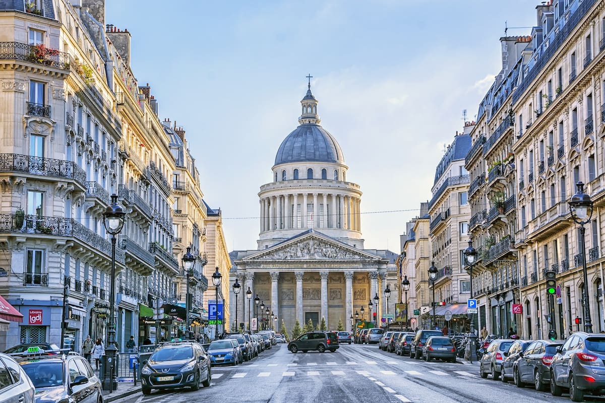 Vista del Pantenón parisino, donde pidieron enterrar a los poetas