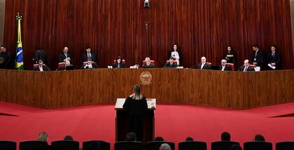Vista del plenario del Tribunal Superior Electoral durante el juicio