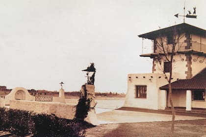 Vista del primitivo Club House, en los años 30