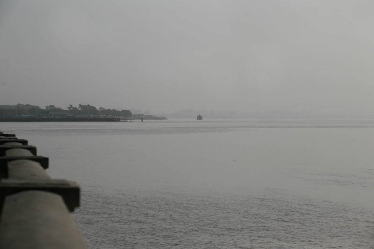 Vista del Río de la Plata desde la costanera Norte, frente al aeroparque metropolitano