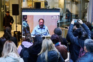 Ai Weiwei compite por la atención contra el partido de la Argentina en el Mundial
