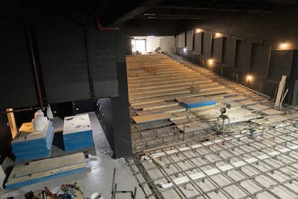 Vista desde las alturas del escenario y la platea de la sala principal que contará con 420 butacas