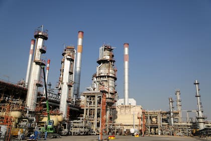 Vista general de la refinería de Isfahán, una de las más grandes de Irán, el 8 de noviembre de 2023