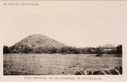 Vista oriental de la Pirámide del Sol