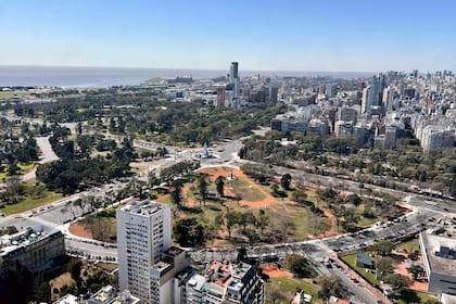 Vista panorámica de la ciudad de Buenos Aires desde el Le Parc Demaría