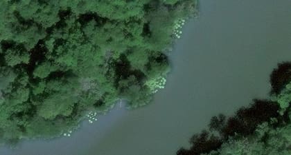 Vista satelital de las Victorias sobre el agua