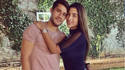 Vita Aranda junto al ex Colón, Iván Torres
