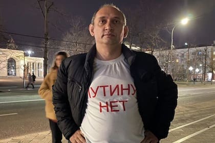 Vitaly Votanovsky fue detenido al comienzo de la invasión por llevar una camiseta con el lema "No a la guerra"