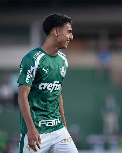 Vitor Reis es reconocido como "El Muro", por algunos medios de Brasil.