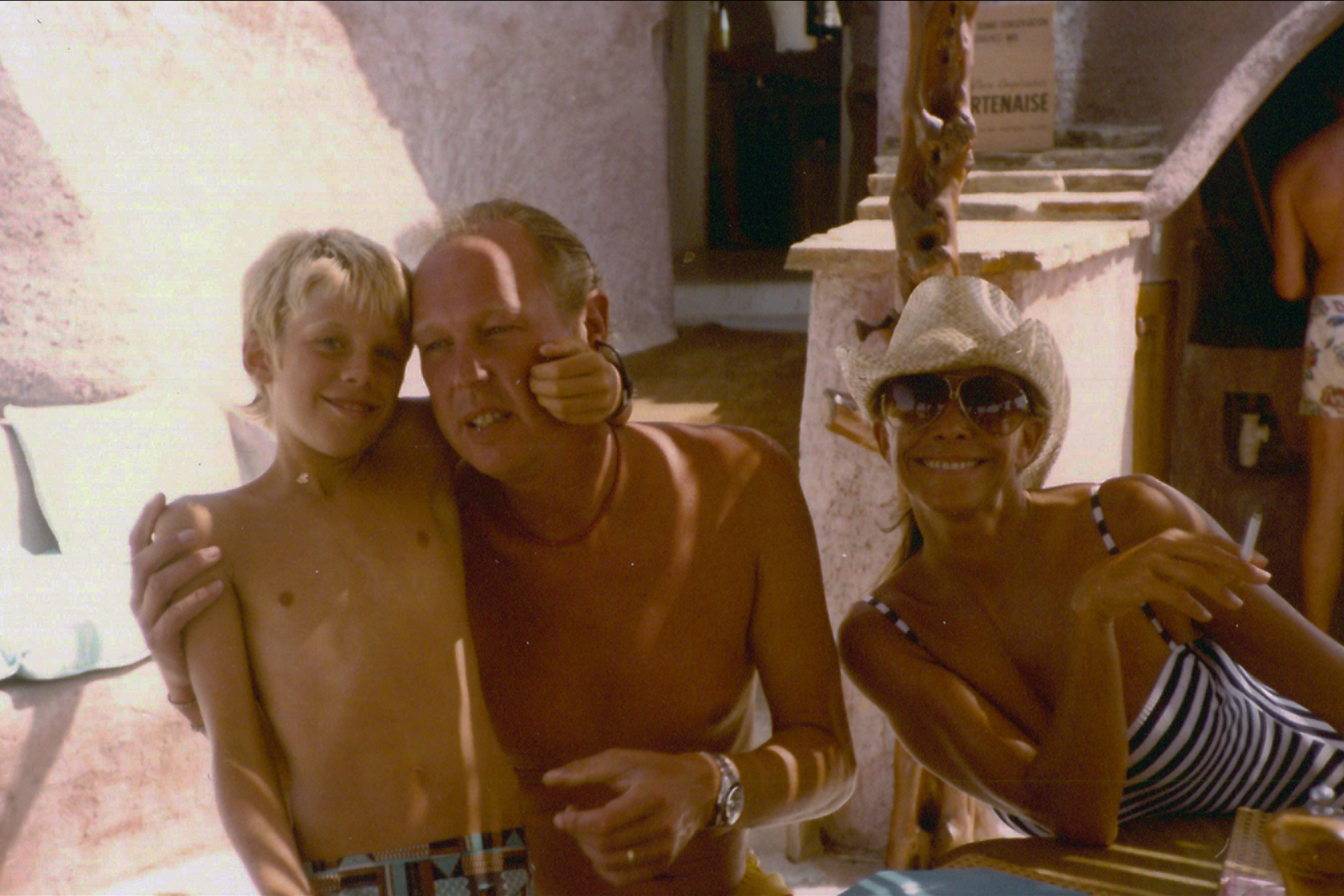 Vittorio Emanuele con su mujer, Marina Doria, y su hijo, Emanuele Filiberto.