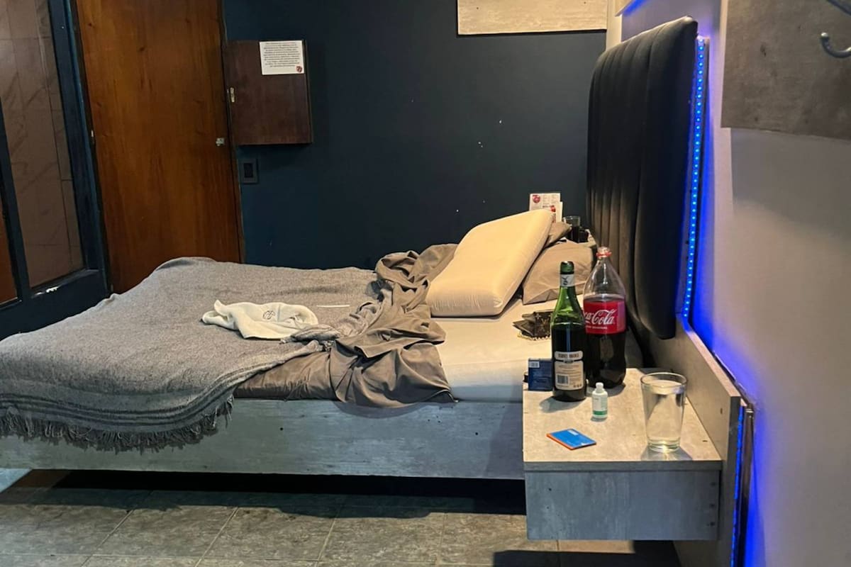 Viudas negras también en Rosario: dos mujeres durmieron a un hombre en un hotel alojamiento y huyeron con su camioneta.