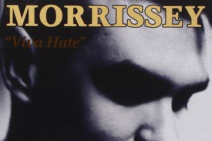 Viva Hate es un álbum de 1988, el primero de Morrissey como solista tras dejar a The Smiths