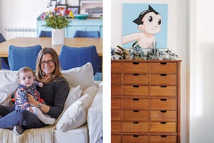 Sobre el mueble de madera (Mercado de Pulgas), un retrato de Astroboy, obra del dueño de casa.