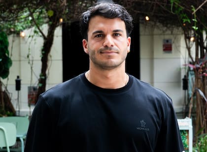 “Viví a la vuelta la mitad de mi vida, y siempre alguien contaba un mito o una historia distinta sobre la casa. Incluso muchos aseguran que perteneció a Leandro N. Alem”, cuenta Juan Cruz Gioia